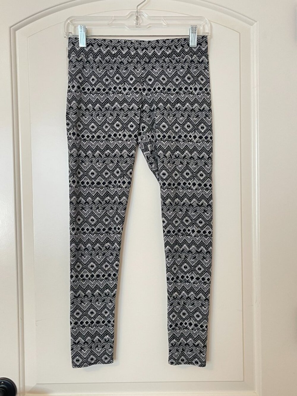 American Eagle Leggings Medium Black White